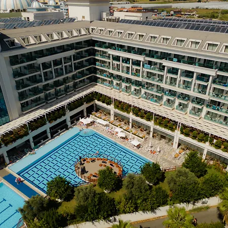 La Grande And Hotel